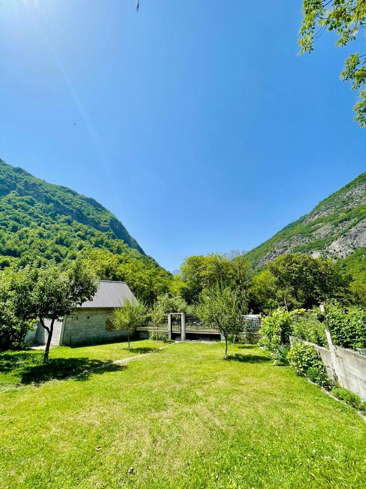 Отель Mountain Oasis Валбона Экстерьер фото