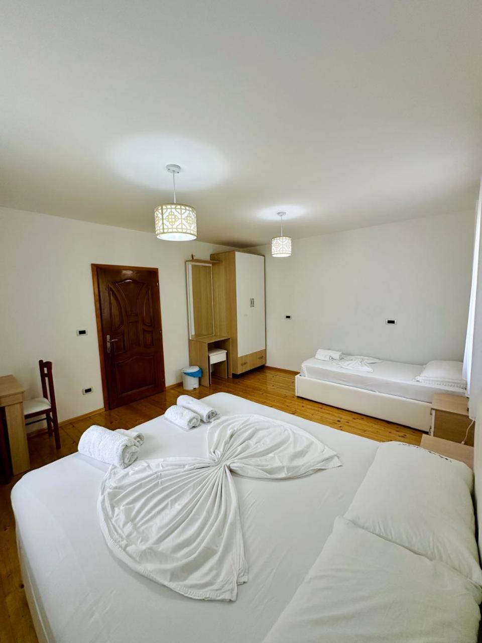 Отель Mountain Oasis Валбона Экстерьер фото